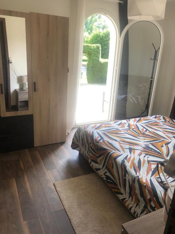 Logement Au Calme Dans Une Maison. Moirans-en-Montagne Eksteriør bilde